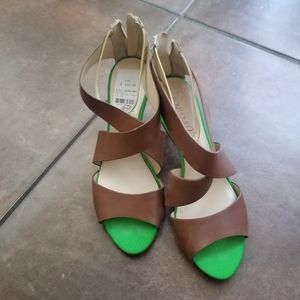Boutique 9 Strappy Sandal Merista Brown Green 7.5